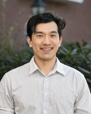 Wei-Hung Jung headshot