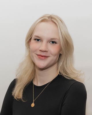 Marielle Howlett headshot